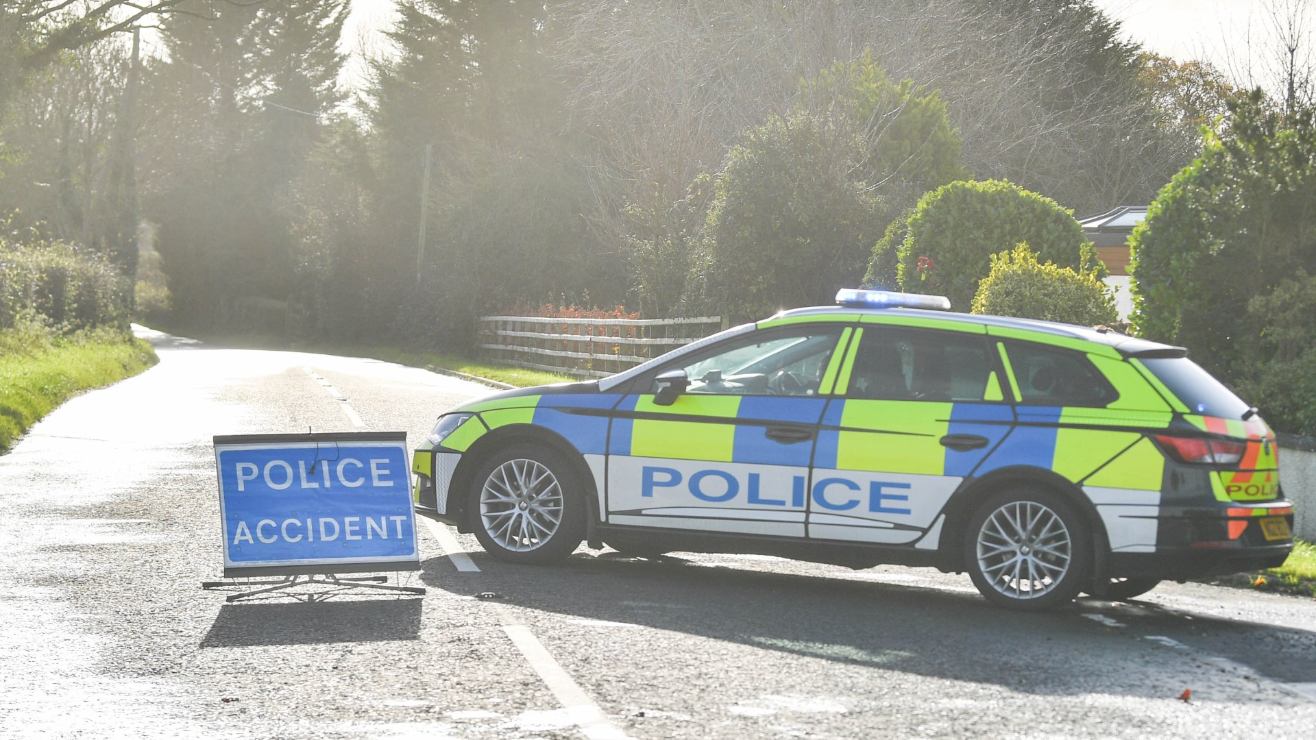 Antrim Road Crash Today: Road Closed Near North Belfast After Multi-Vehicle Collision as Police Service of Northern Ireland Investigates Scene